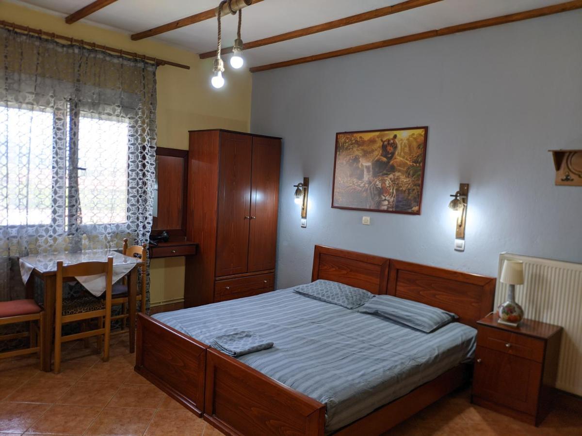 Alexandros Guesthouse ออร์มา ภายนอก รูปภาพ
