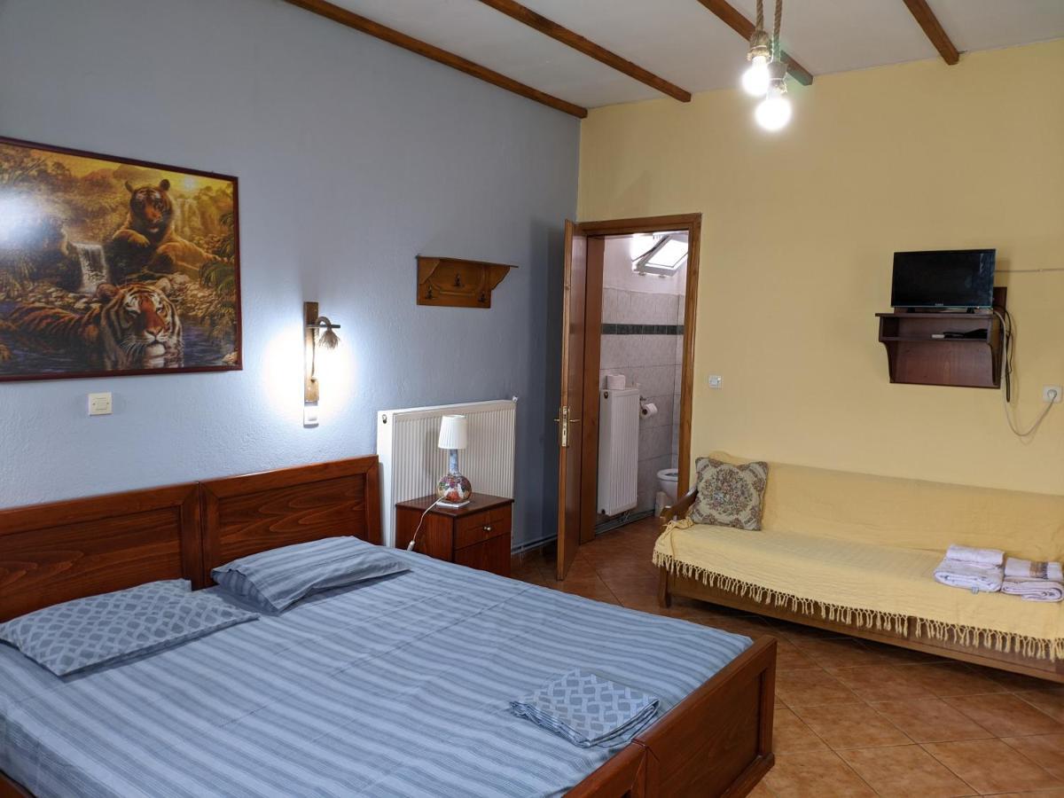 Alexandros Guesthouse ออร์มา ภายนอก รูปภาพ