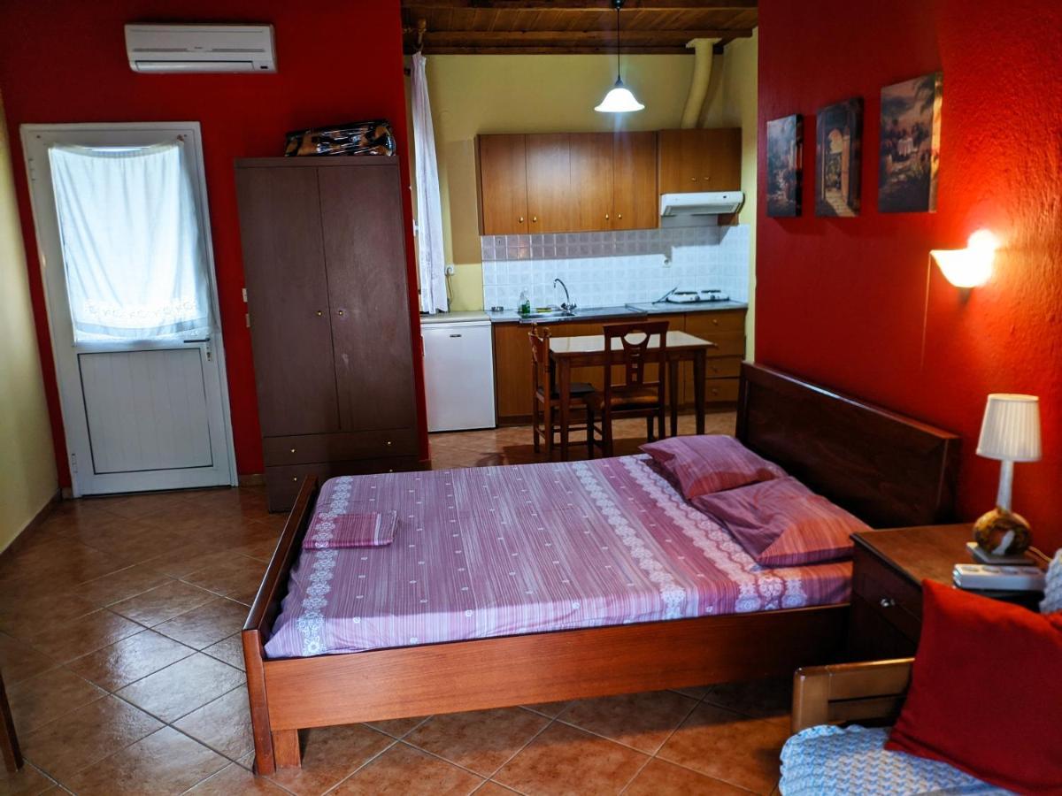 Alexandros Guesthouse ออร์มา ภายนอก รูปภาพ