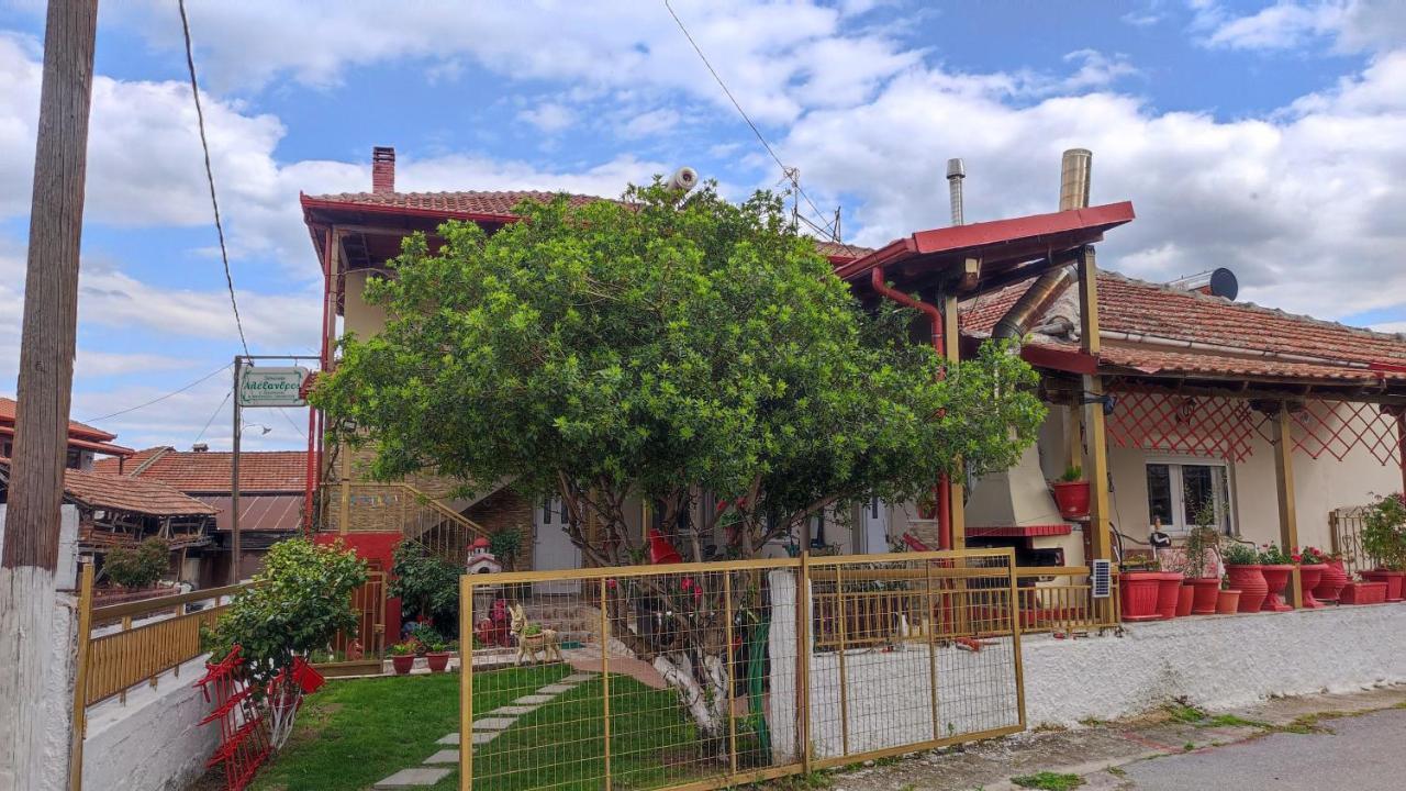 Alexandros Guesthouse ออร์มา ภายนอก รูปภาพ